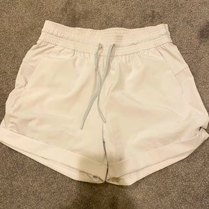 Lululemon shorts size 4